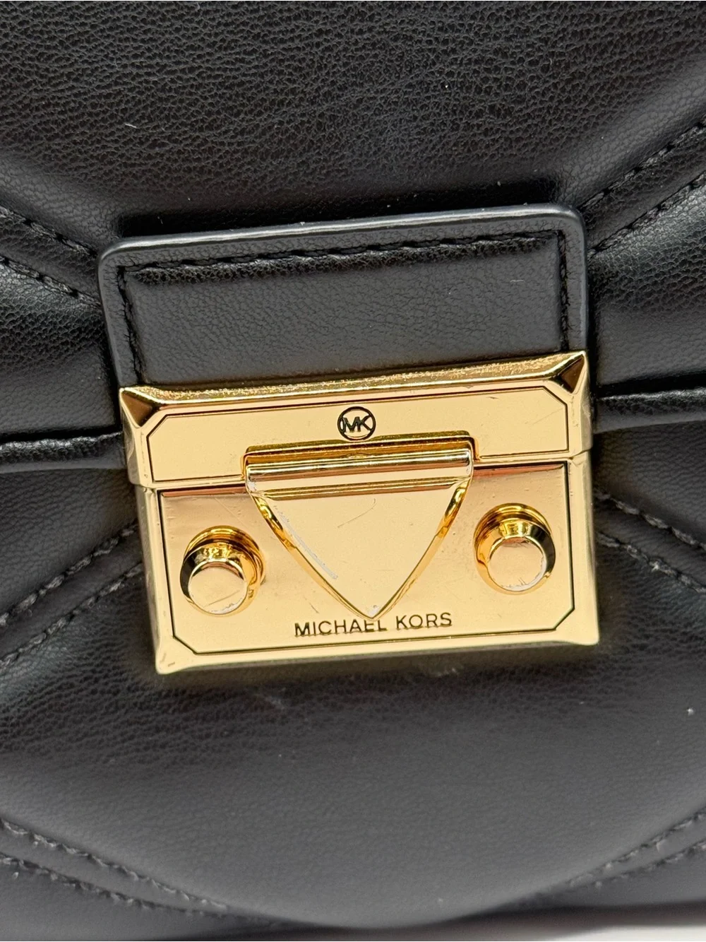 Michael Kors Black Quilted Leather Shoulder Bag with Gold Chain Pre-Owned